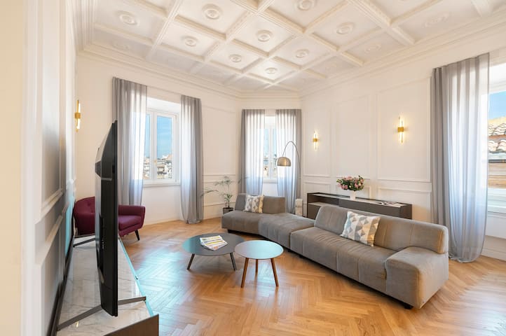 SJR Luxury Apartment Trevi Fountain A