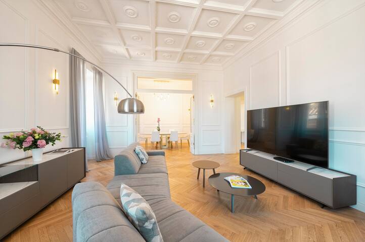 SJR Luxury Apartment Trevi Fountain A gallery image 5