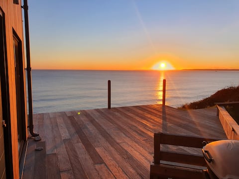 Stunning Oceanside Cliff Retreat 2 beds Cornwall