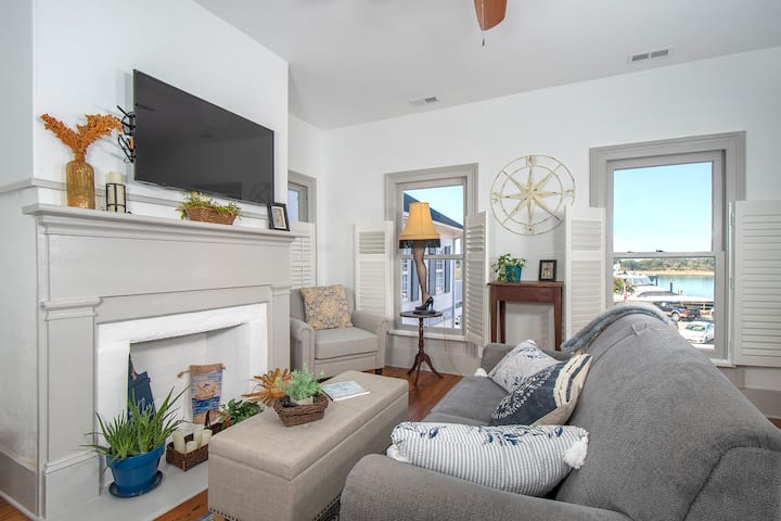 Scenic King Suite In Restored Historic Property - Beaufort, NC