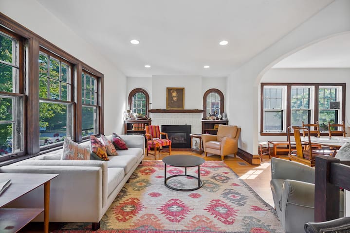 Great home, Great Location, Close to Grand