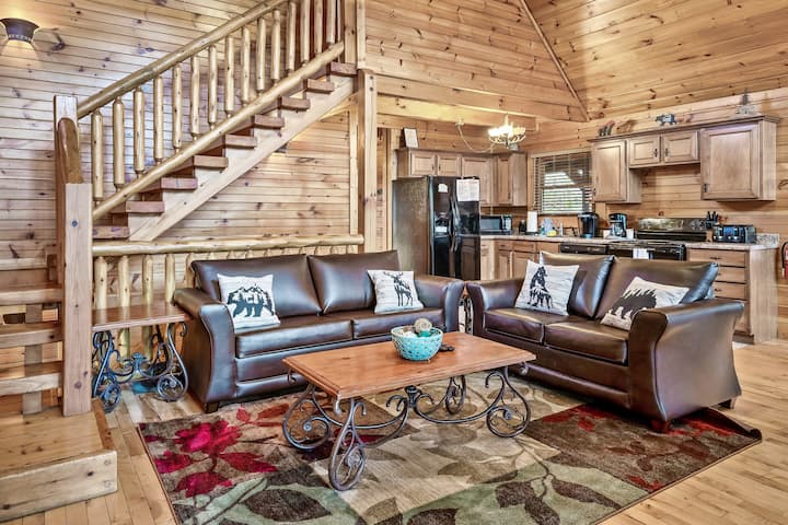 Near Strip, Rocky Top Sports W/ Hot Tub/game Room - Gatlinburg, TN