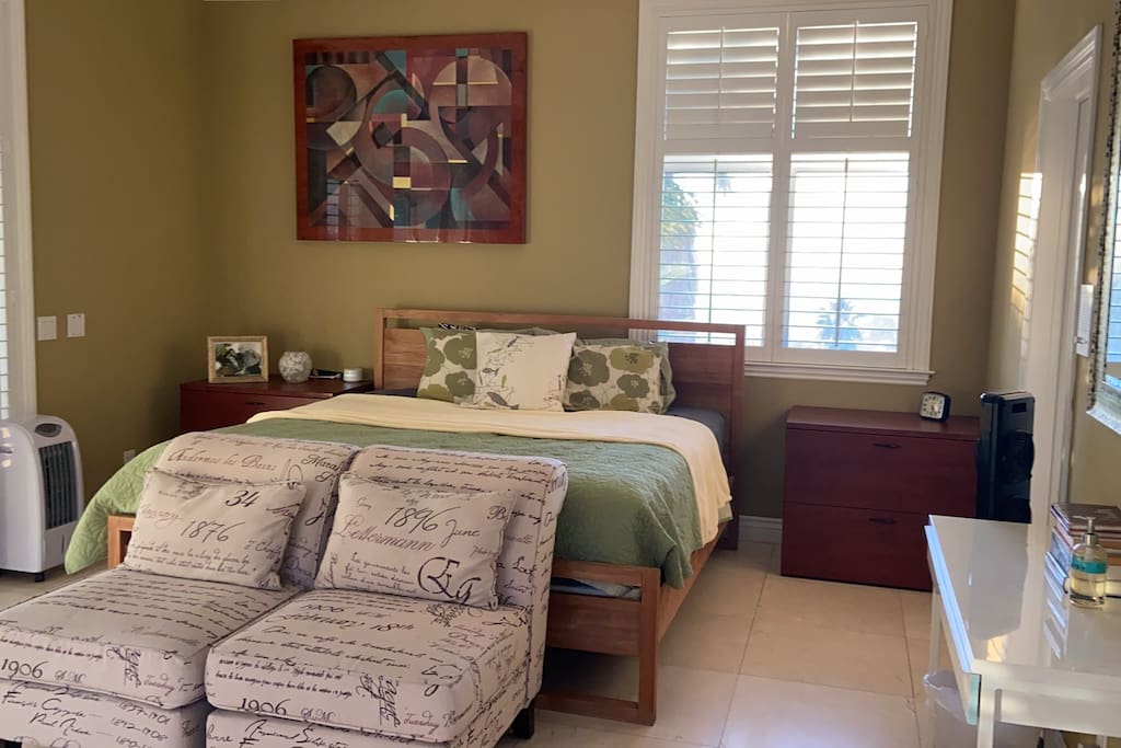 1 Bedroom + Sunroom + Bathroom (Nothing shared)