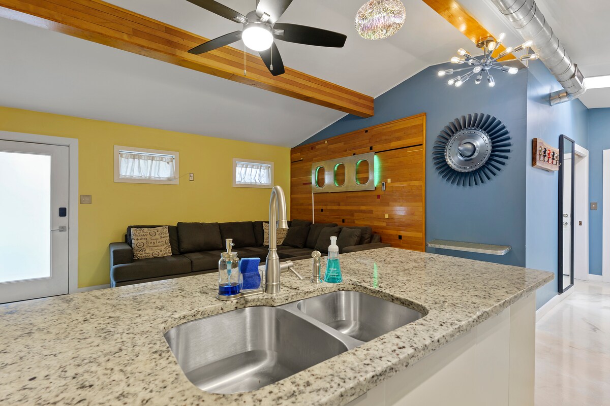 Austin ADVENTURE HOUSE+ Central near Downtown