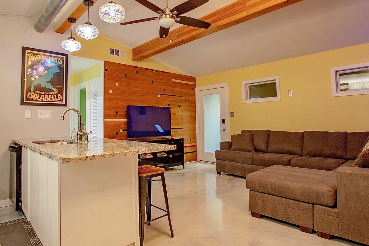 Austin ADVENTURE HOUSE+ Central near Downtown