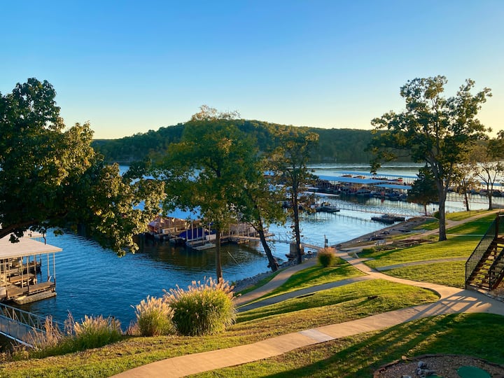 lake side views 1st floor Condo Condominiums for Rent in