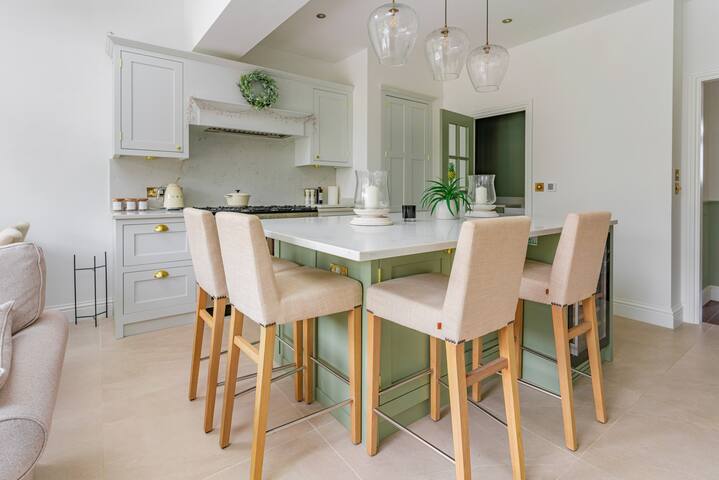 Spacious 3 bedroom house nr Wimbledon Tennis Club