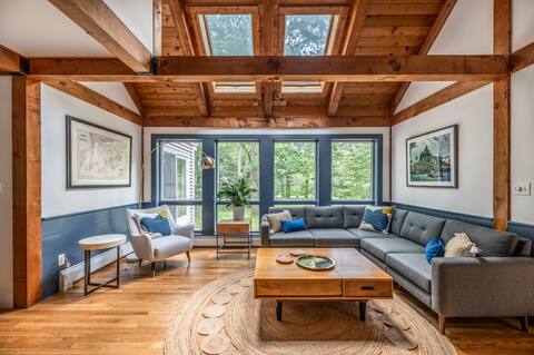Sunny, modern family retreat