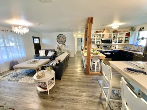 Top Airbnb: Farmhouse Elegant off Royal St. in Killeen / Temple