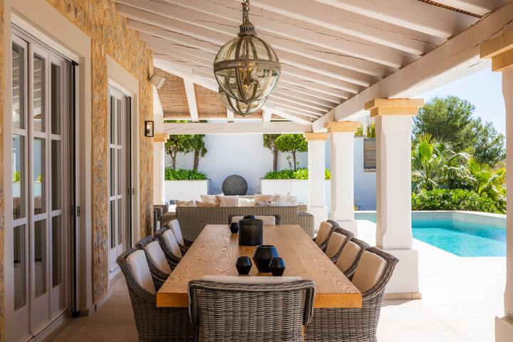 Luxury unique Seaview Villa in Port d’Andratx gallery image 3