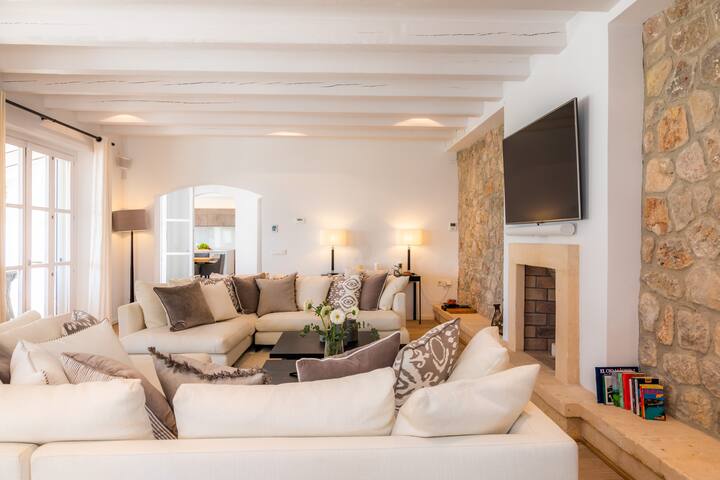 Luxury unique Seaview Villa in Port d’Andratx gallery image 5