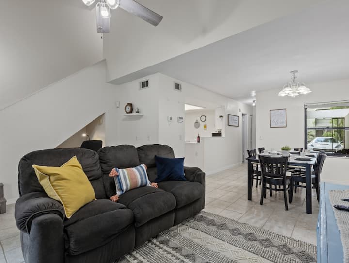 Family Friendly Condo W/ Dart Board+games - Gainesville, FL