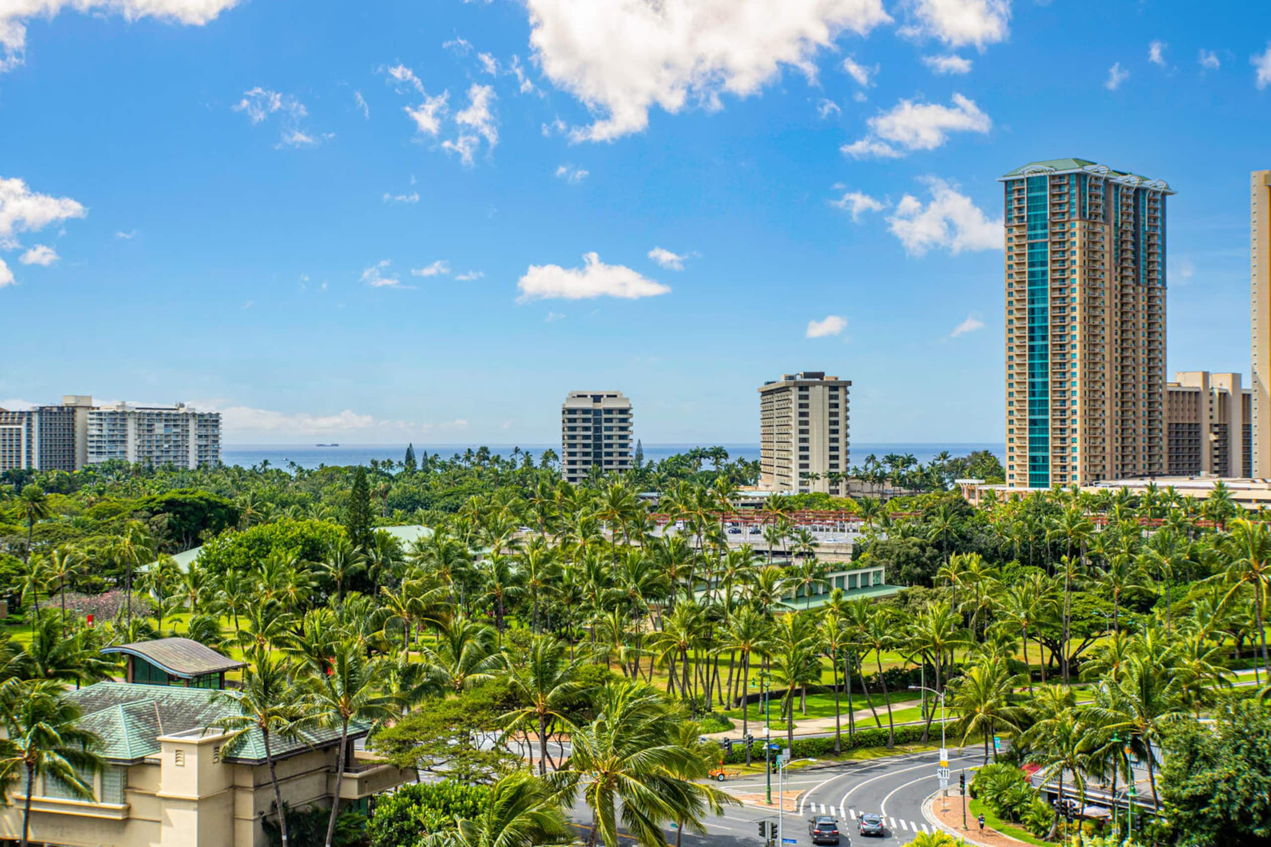 Condo in Honolulu · ★4.89 · 1 bedroom · 1 bed · 1 bath - Image 13
