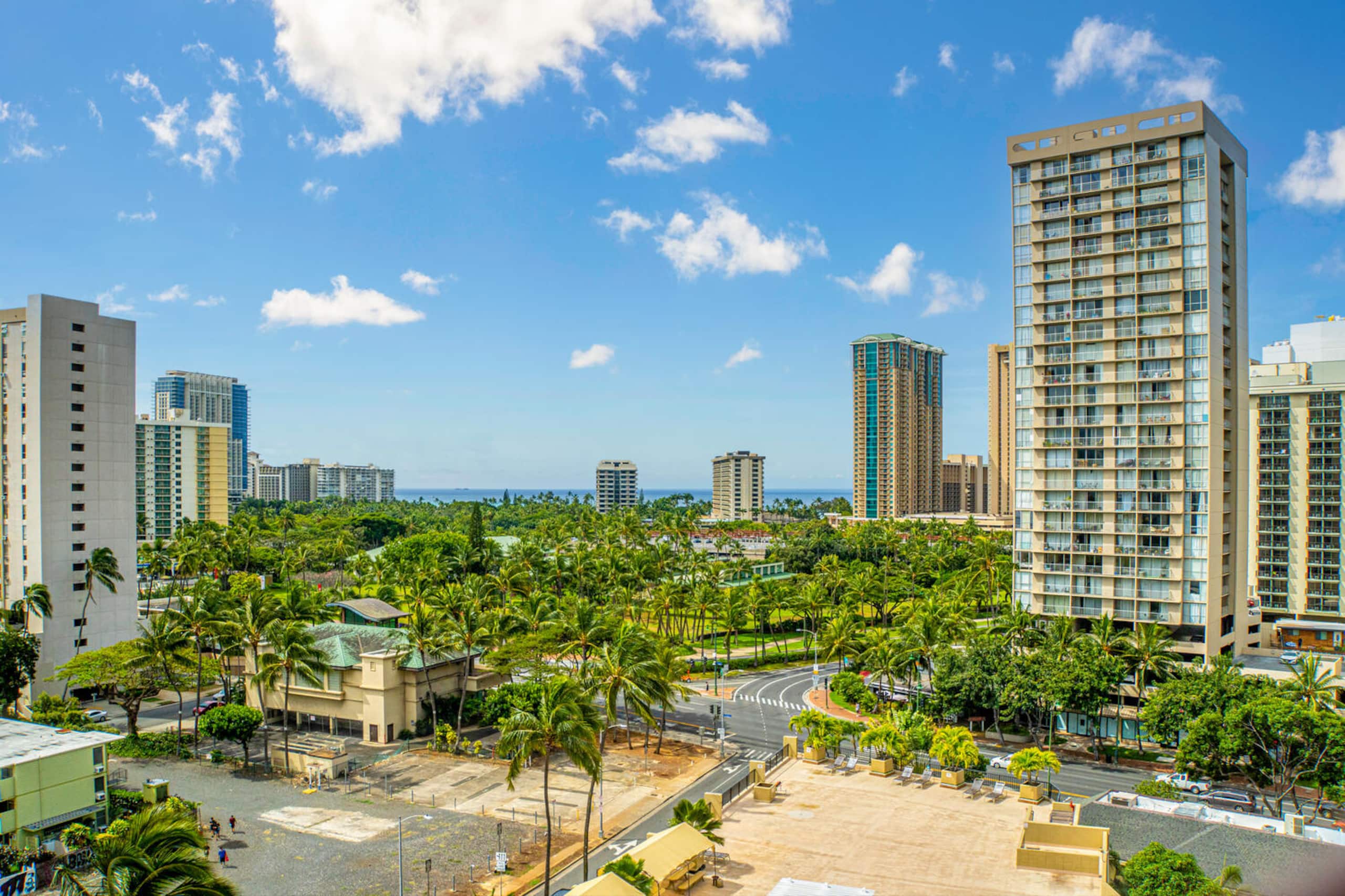 Condo in Honolulu · ★4.89 · 1 bedroom · 1 bed · 1 bath - Image 12