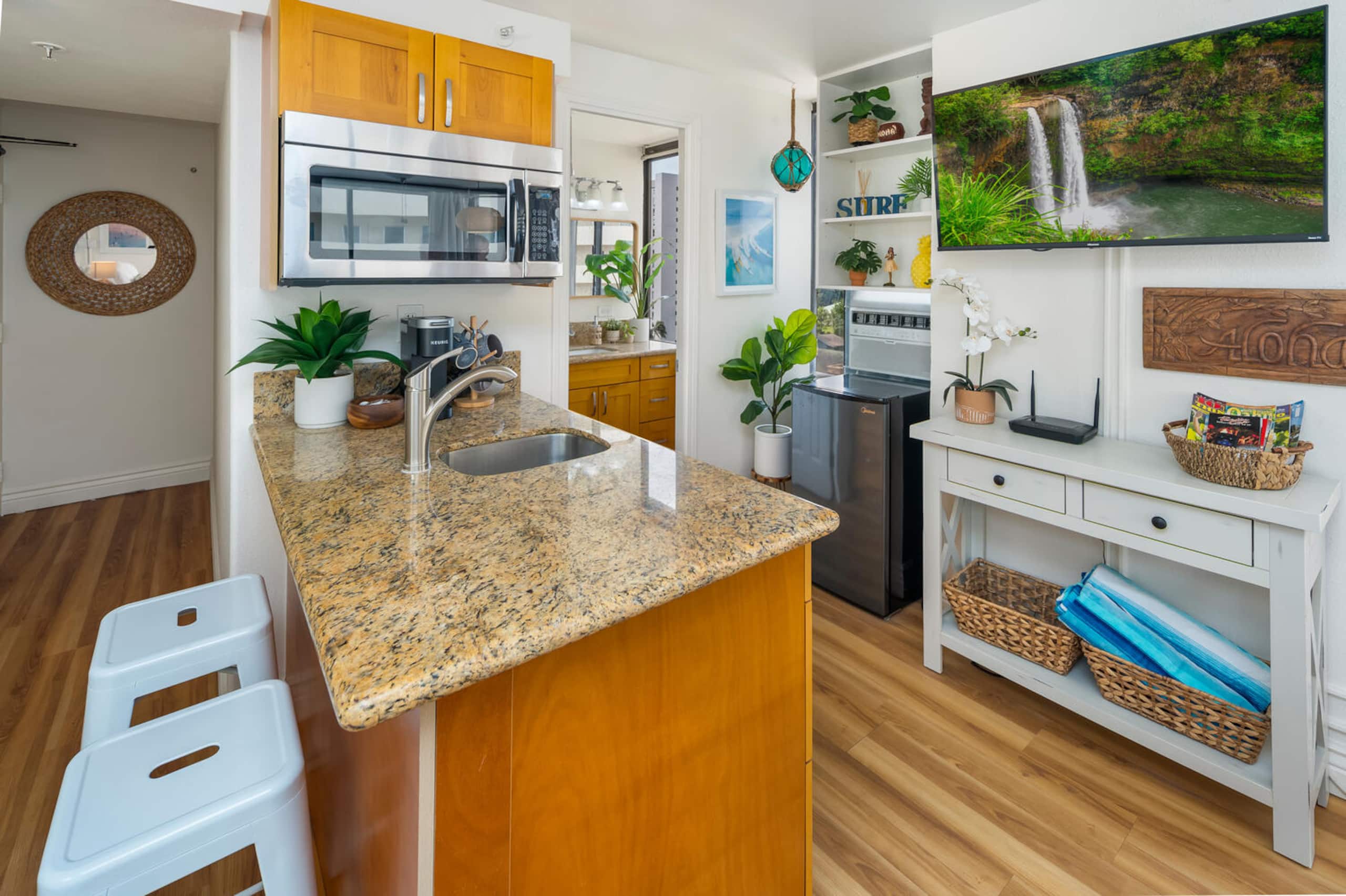 Condo in Honolulu · ★4.89 · 1 bedroom · 1 bed · 1 bath - Image 3
