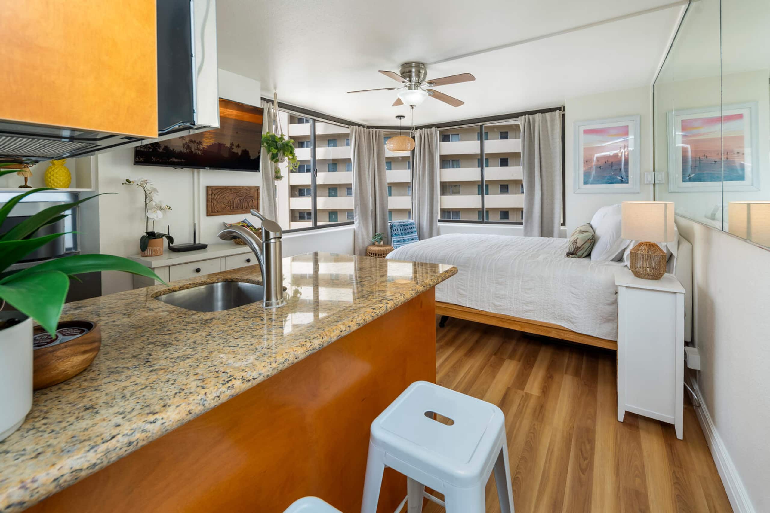 Condo in Honolulu · ★4.89 · 1 bedroom · 1 bed · 1 bath - Image 8