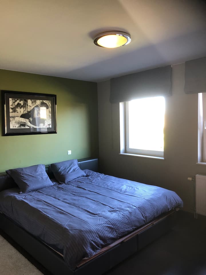 ห้องนอนใหญ่