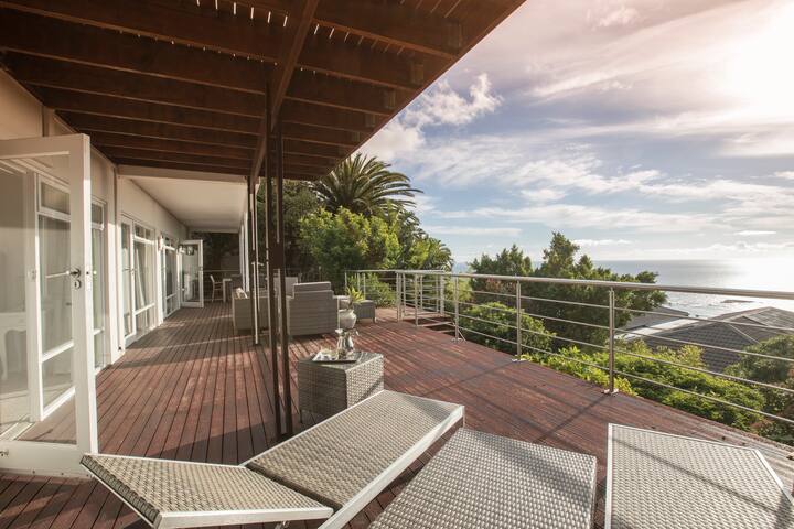 Camps Bay Luxury Living gallery image 3