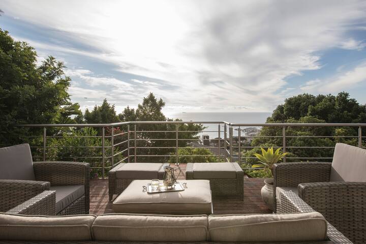 Camps Bay Luxury Living gallery image 4