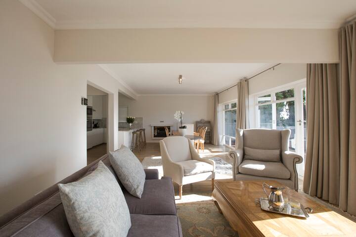 Camps Bay Luxury Living gallery image 2