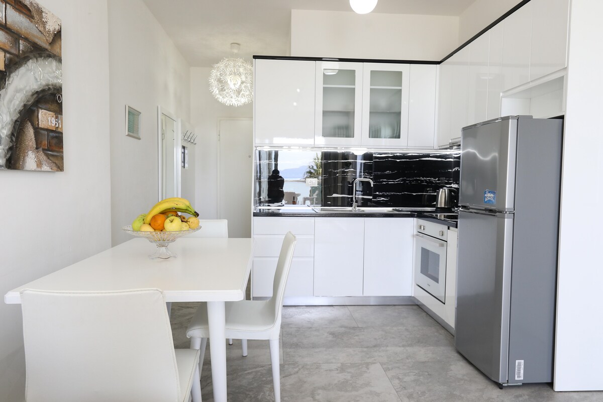 Listing 575199175256060077