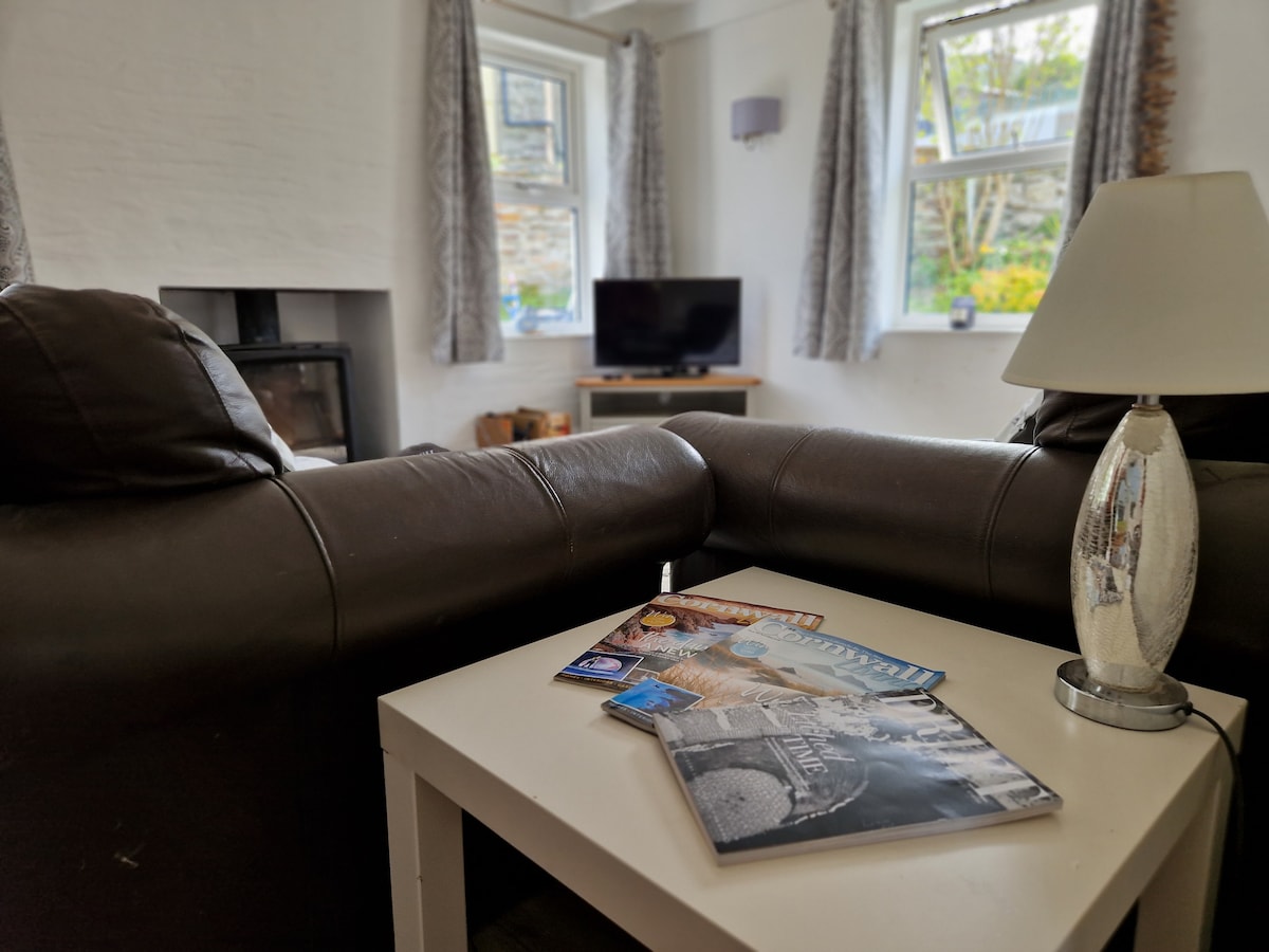 Top performing Airbnb: Cottage in Crantock, 400m to the Beach in Crantock