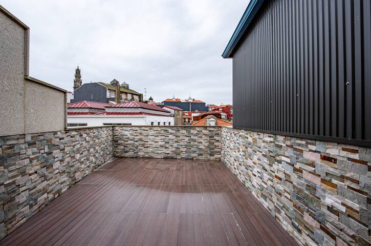 4B – Penthouse in Porto Historic Center gallery image 4