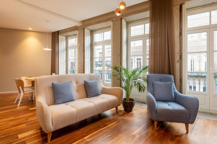 3A – 2 Bedroom Apartment Porto Historic Center gallery image 3