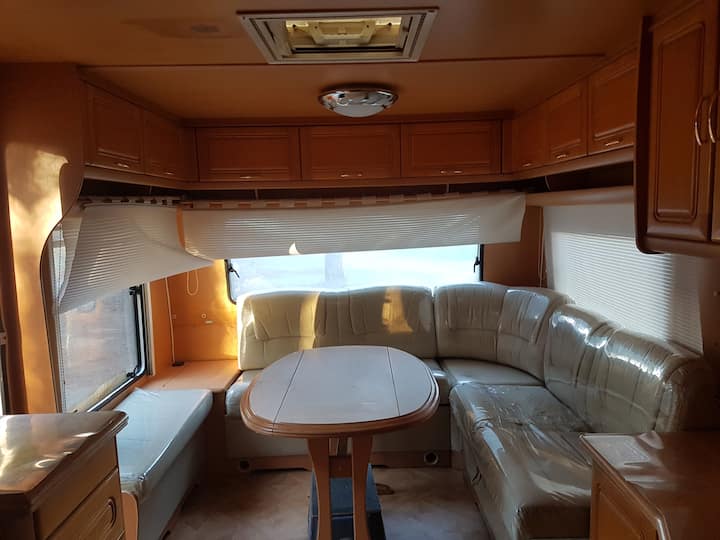 Caravane Fendt Diamant 7m50     6 Couchages - Marseillan