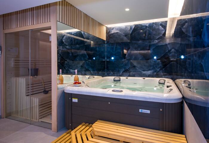 Brand New Lux villa-Sauna&Jacuzzi- Pvt Heated Pool gallery image 3