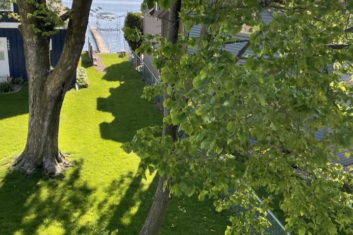 Lake View on Lakeview (no cleaning fee)