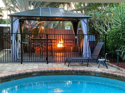 RETREAT ON JANZ cheerful 4BR home, pool/games room