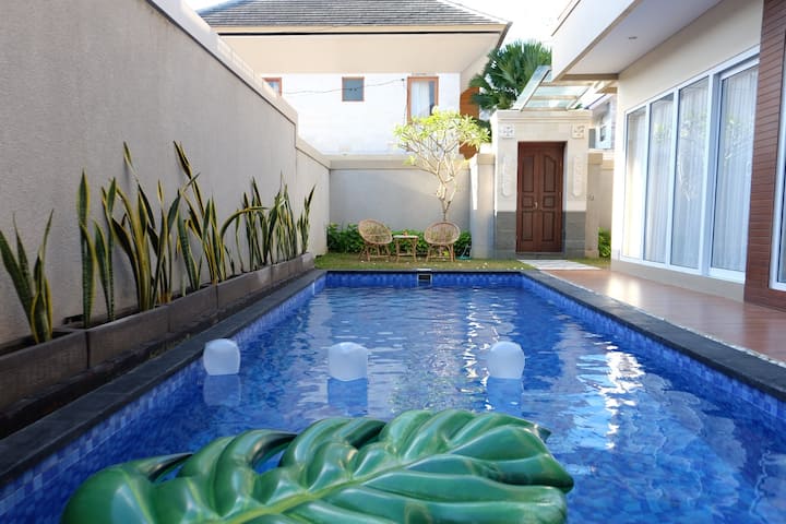 Private Villa Near Gwk Jimbaran, 4 Bedrooms & Pool - Bali