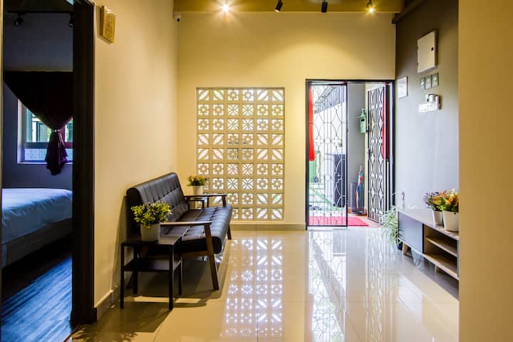 ♚ Explore 4BR Gardenhouse Retreats (Free Parking)