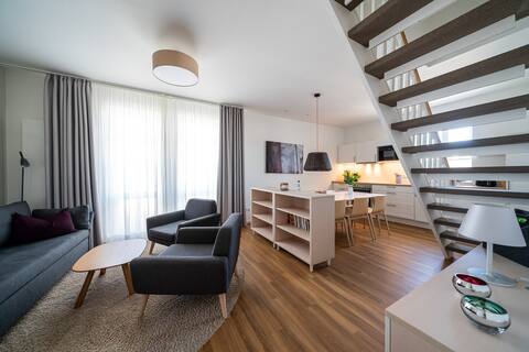 Duplex with garden view