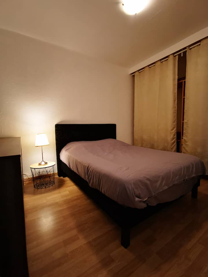 Dhomë gjumi 2