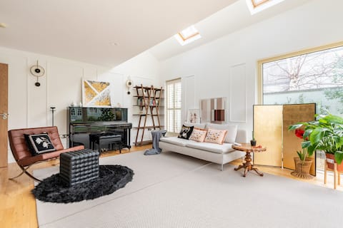 South Dublin, with en-suit, easy to city centre