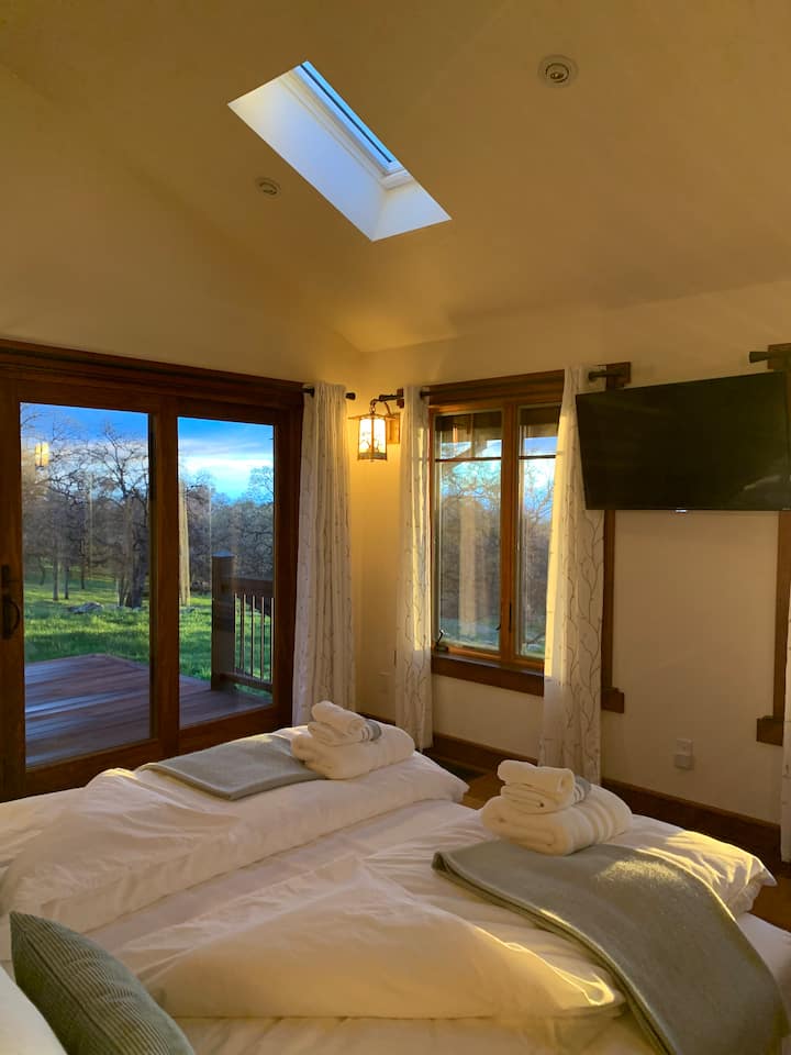 מיטה ראשית וסיפון פרטי