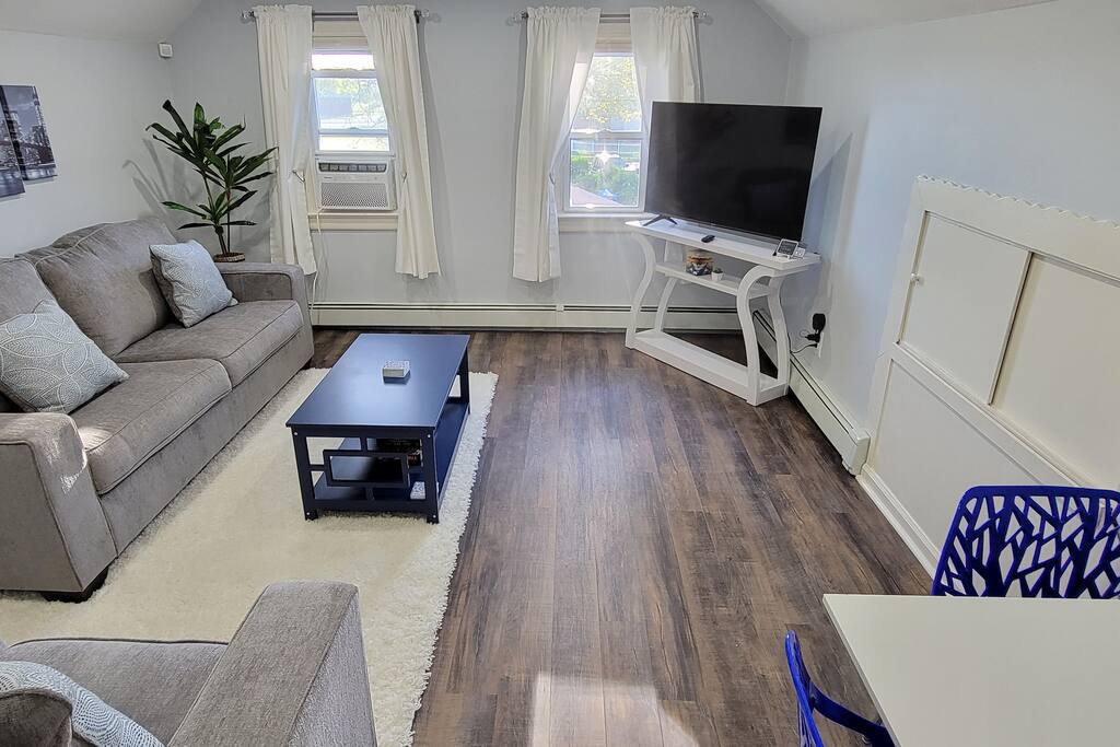 Cheerful 2-Bedroom Apartment with Smart Home Tech.