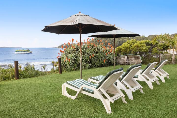 Blu – Absolute beach front – views from every room gallery image 3