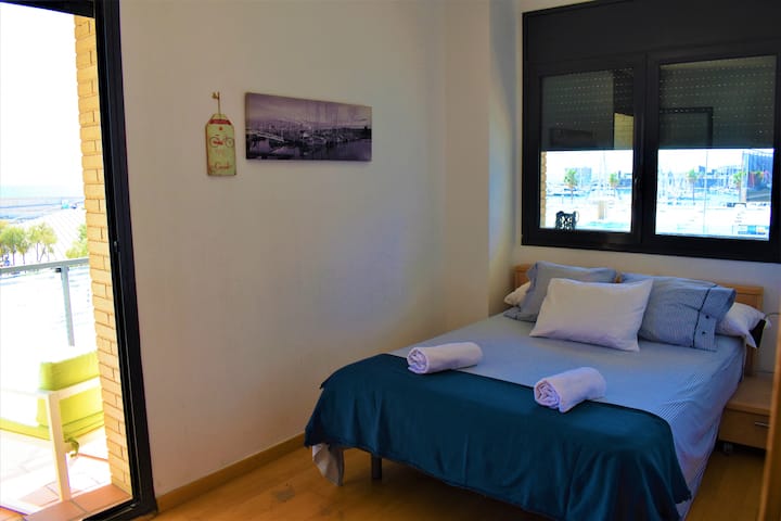 Стая с малко двойно легло или стая с 2 едини