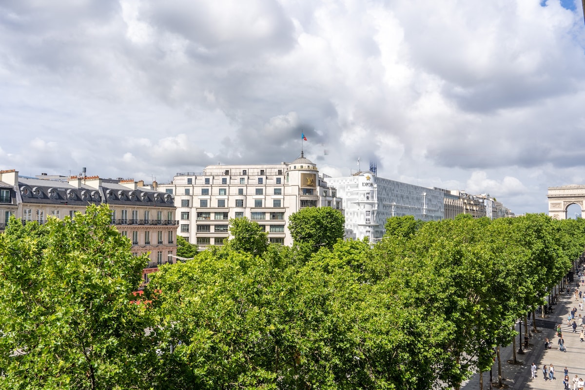 Champs-Élysées - Neighborhood - Paris, Airbnb®