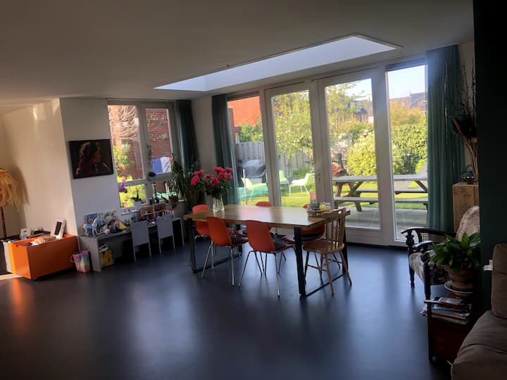Familyhome With A Big Garden 
And Free Parking - Amsterdam
