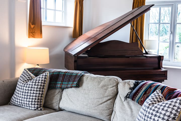 Luxury Coast House, With Views Of Nefyn Bay. - Pwllheli