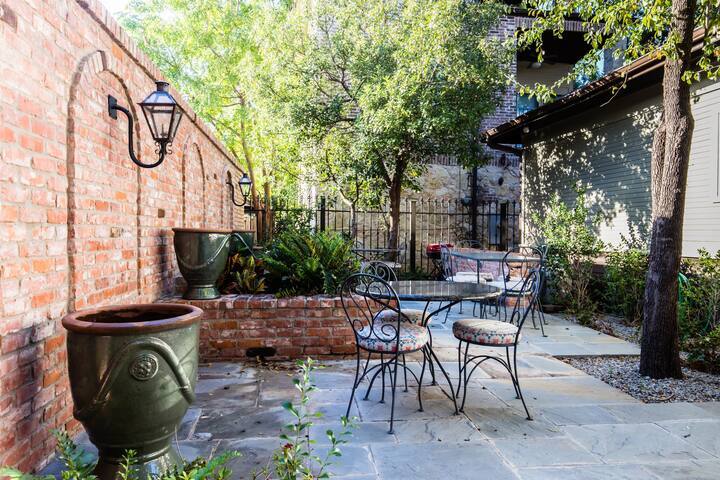 It’s Our Location! Easy to get around in Dallas gallery image 2