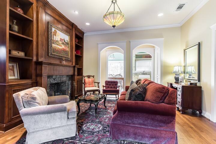 It’s Our Location! Easy to get around in Dallas gallery image 3