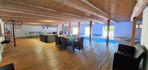 Individual 3ch house with indoor pool