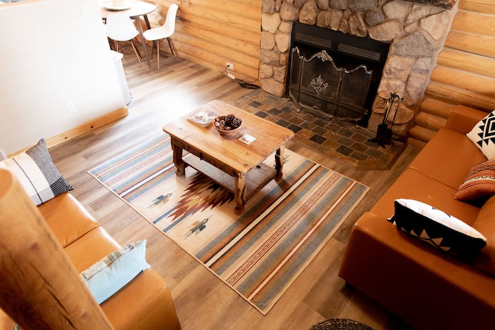 🏔Cozy Log Cabin Oasis W/hot Tub And Movie Loft🏔 - Navajo Lake, UT
