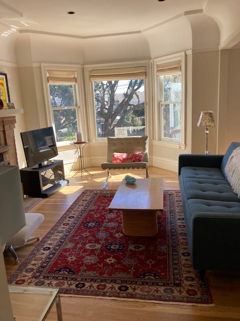 Popular Airbnb listing: Two bedroom one bath home with beautiful yard. in Noe Valley
