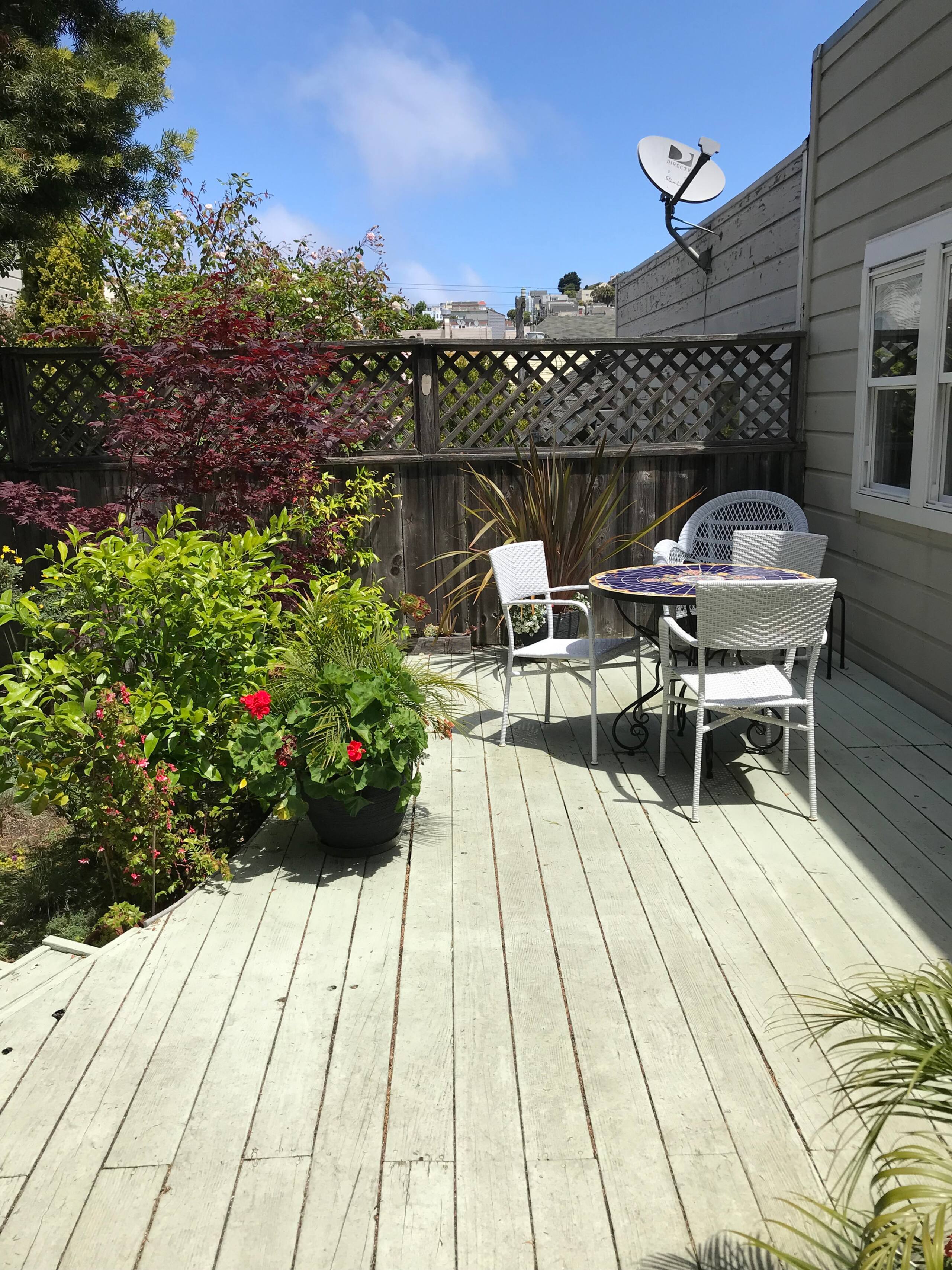 Home in San Francisco · ★4.96 · 2 bedrooms · 2 beds · 1 bath - Image 8